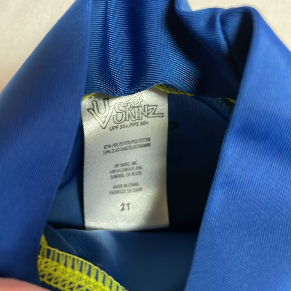 2T Rash Guard bundle - Picture 5 of 5